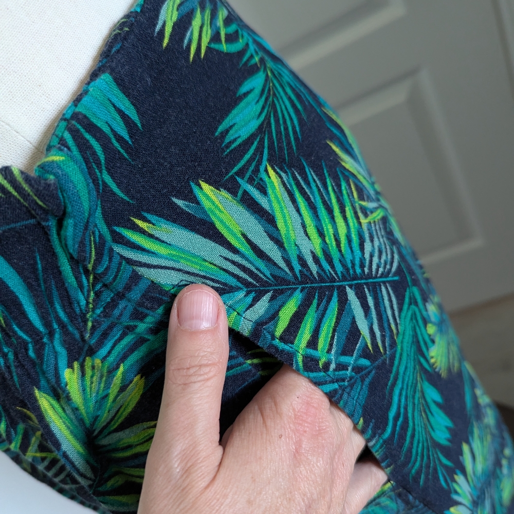 Soft Surroundings Green Leaf Pattern Pants - image 5